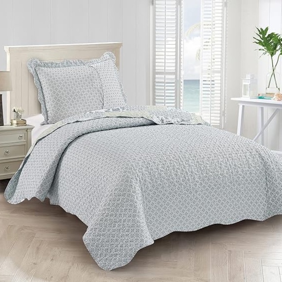 Brilliant Sunshine Multi Blue and Beige Floral Patchwork 2 pc Twin Quilt Set NIP - Picture 6 of 9